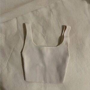 Aritzia babaton crop